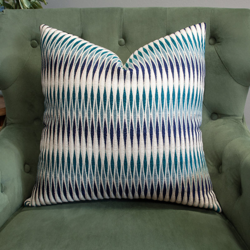 Assortiment de tailles de coussins en chenille ivoire et bleu sarcelle Thomas Collection®, 20 po x 20 po