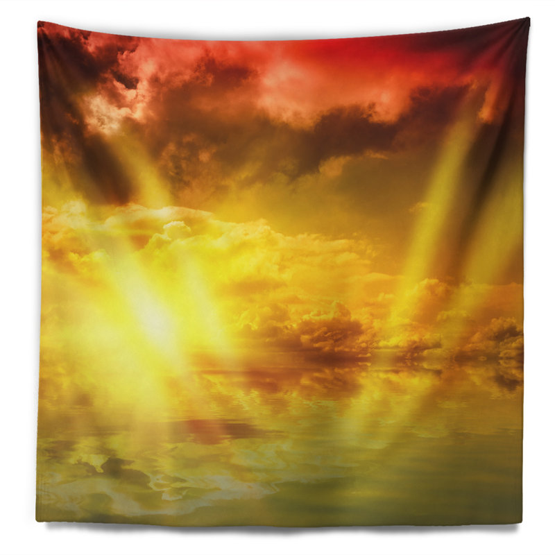 Tapisserie Schafer Red Dramatic Sky avec soleil jaune, H 50 po x l 60 po