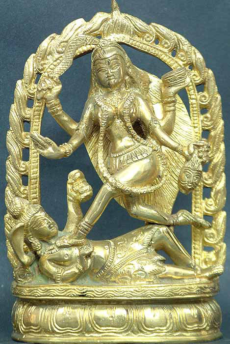 Kali danse au rythme du tambour de Shiva