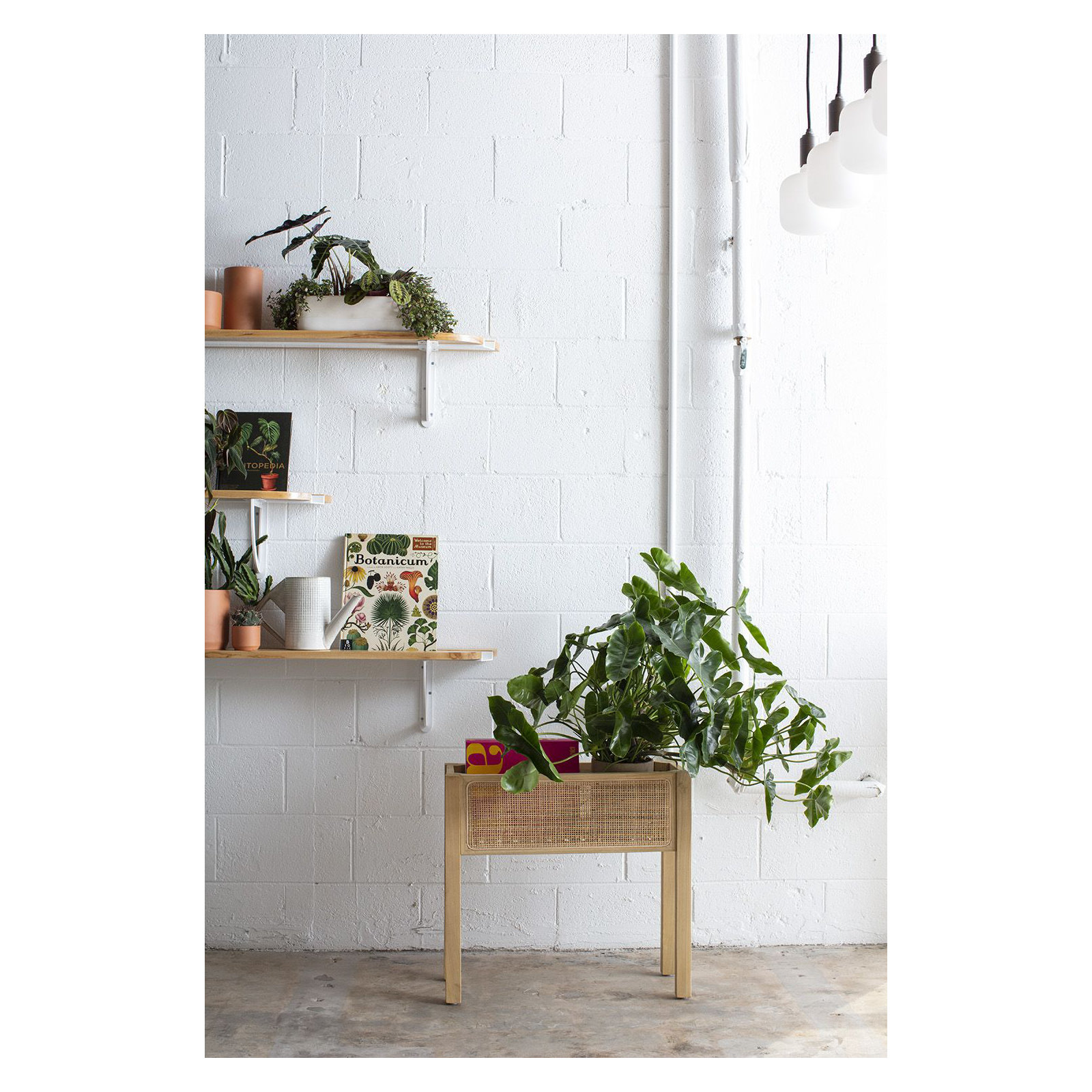 Carrara Handmade Elevated Planter