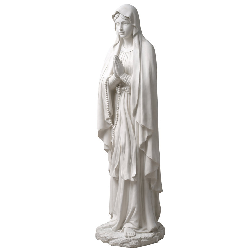 Statue de la Vierge Marie priant
