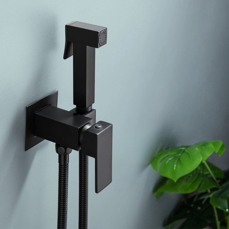 Single-Hole Horizontal Bidet Faucet, Matte Black