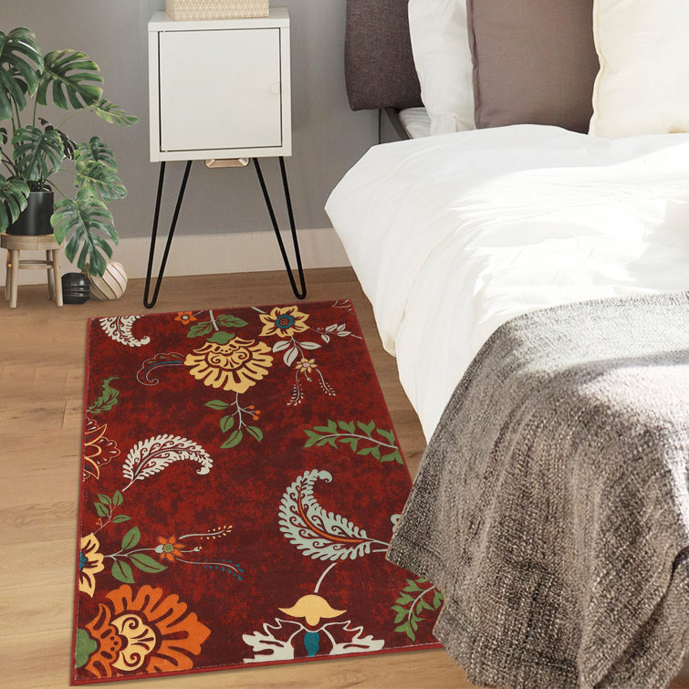 Davonda Washable Floral Indoor Rug