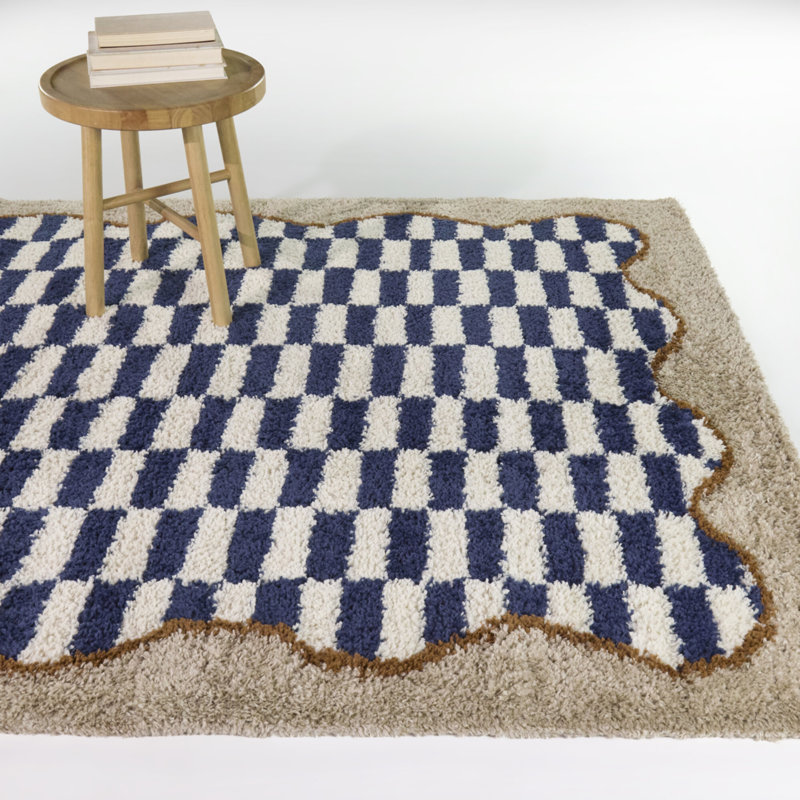 Timandra Navy/Beige Checkered Scallop Border Area Rug, 5'3" x 7'