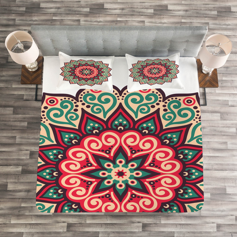 Floral Bedspread with Pillow Shams, 220 x 264 cm
