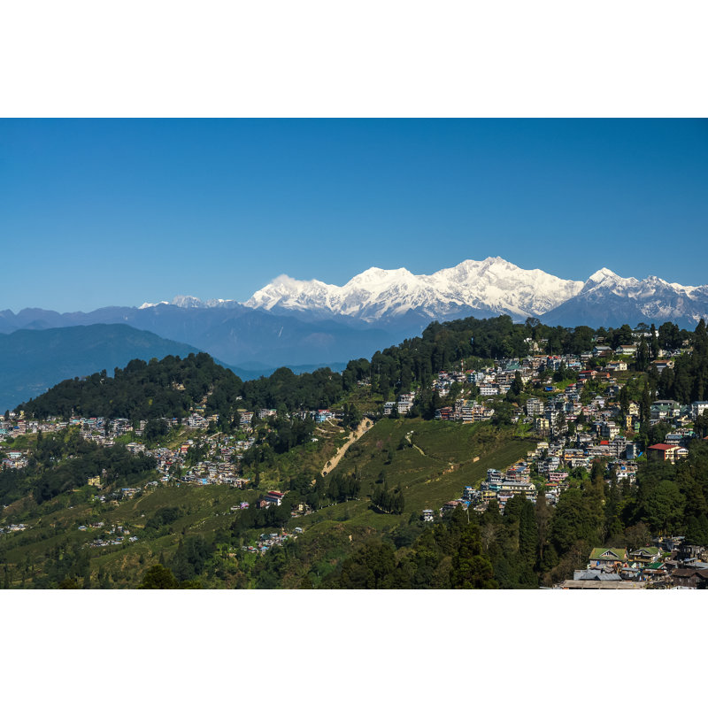 Darjeeling Town par Coopermoisse, H 24 po x l 36 po