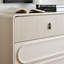Commode d'appoint simple en bois blanc