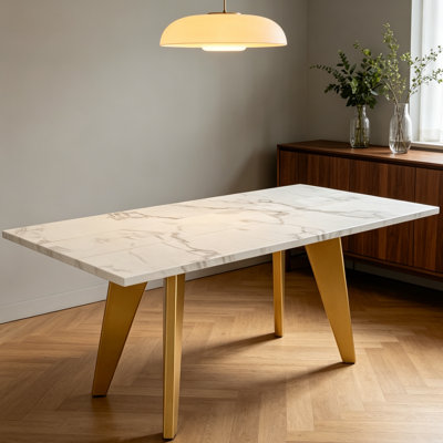 Table de salle à manger en métal 