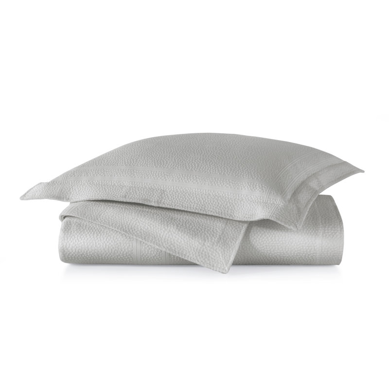 Montauk Sham, Standard