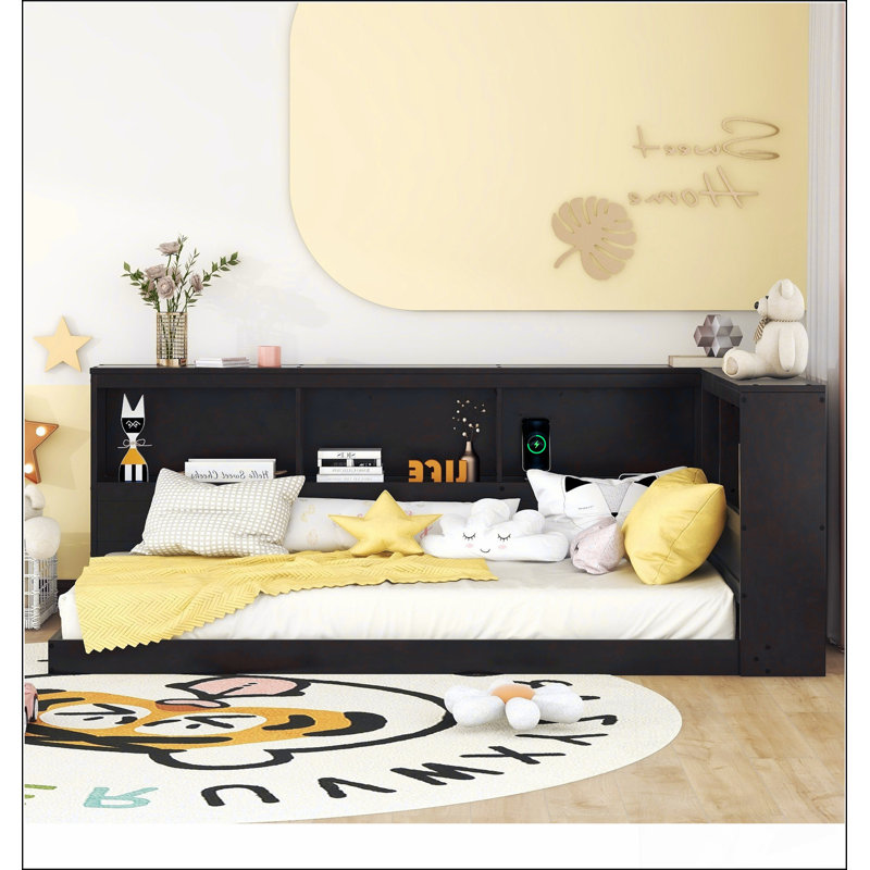 Lit de jour simple en bois avec armoires de rangement et ports USB, parfait pour les espaces de vie modernes et fonctionnels