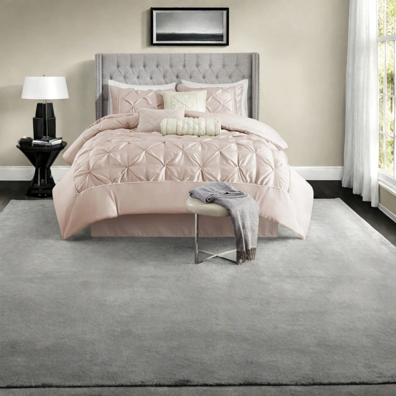 Ensemble de literie élégant 7 pièces, polyester rosé, style de chambre luxueux