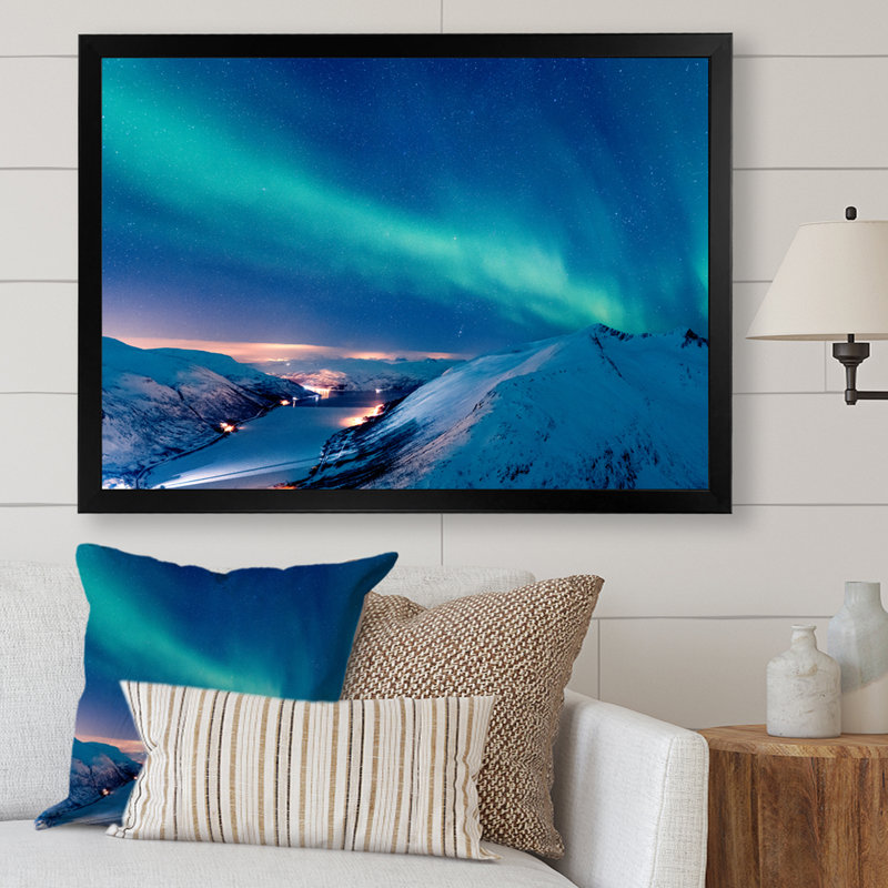 Aurores boréales en Alaska I, H 12 po x l 20 po x P 1 po, Cadre photo noir