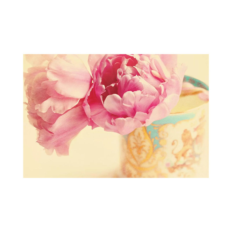 Elegant Vase by Sarah Gardner - Gallery-Wrapped Canvas Giclée on Canvas, 20.32 cm H x 30.48 cm W, Canvas