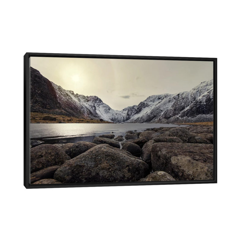 « lofoten, norvège vii », reproduction de photo sur toile, H 18 po x l 26 po x P 1,5 po, Toile avec cadre noir