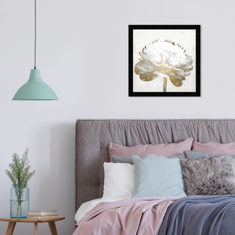 «Gold and Light Floral II» blanc - peinture encadrée sur papier, H 18 po x l 18 po, Noir