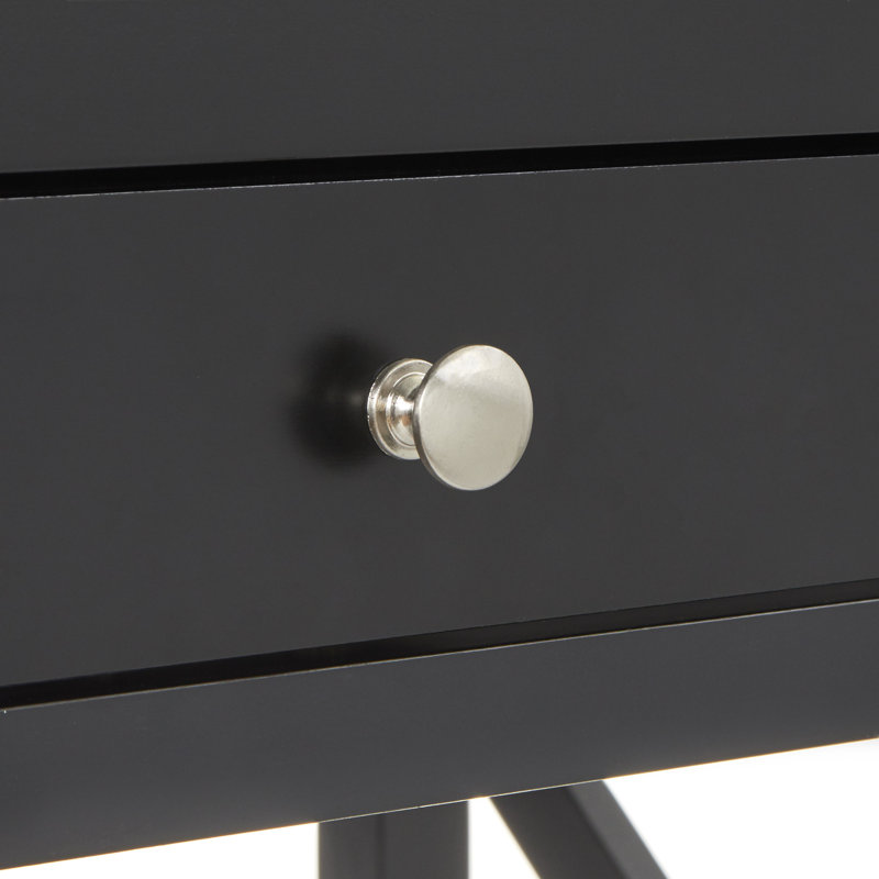 Bureau Derrik, Noir