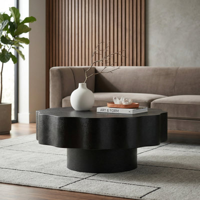 Table basse ronde noire festonnée