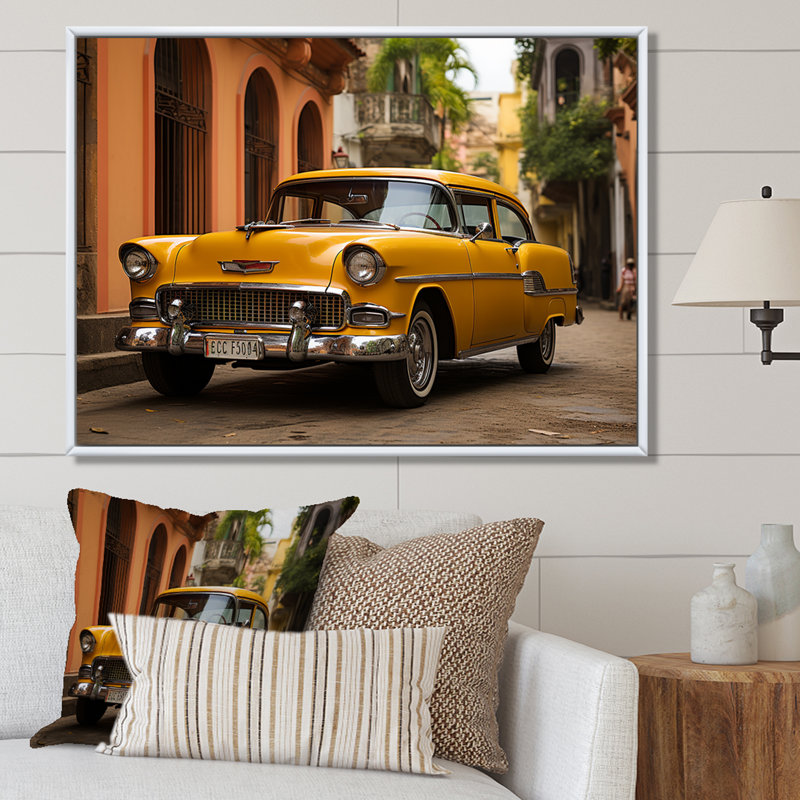 Voiture cubaine jaune «Heritage», Cadre flottant brun, H 16 po x l 32 po x P 1 po