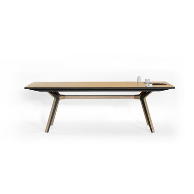 Pirwi Dining Table