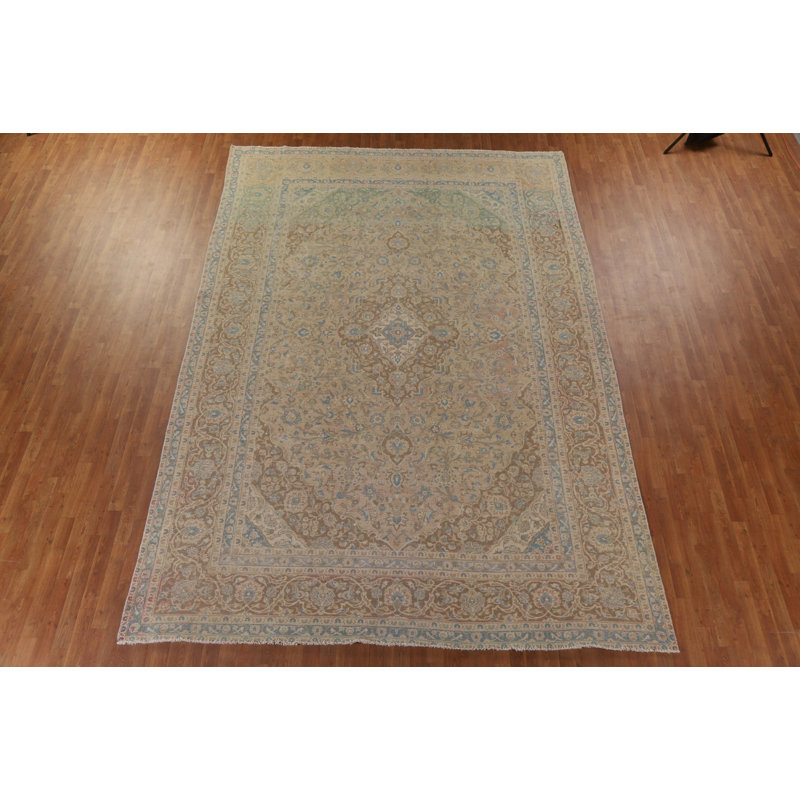 Muted Distressed   Area Rug 9x13
