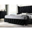 Lit pour grand lit avec tête de lit tapissier à oreilles en tissu noir, structure en bois massif, garniture cloutée, acrylique imitation cristal, conception transitionnelle inspirée de l'art-2082243196-2082243197