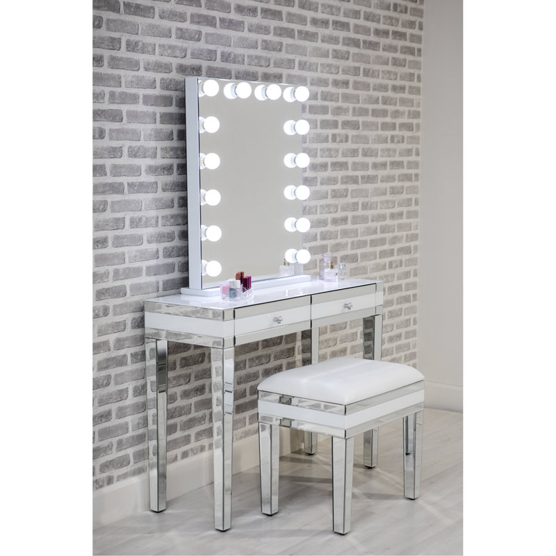 Gwendolyn Mirror