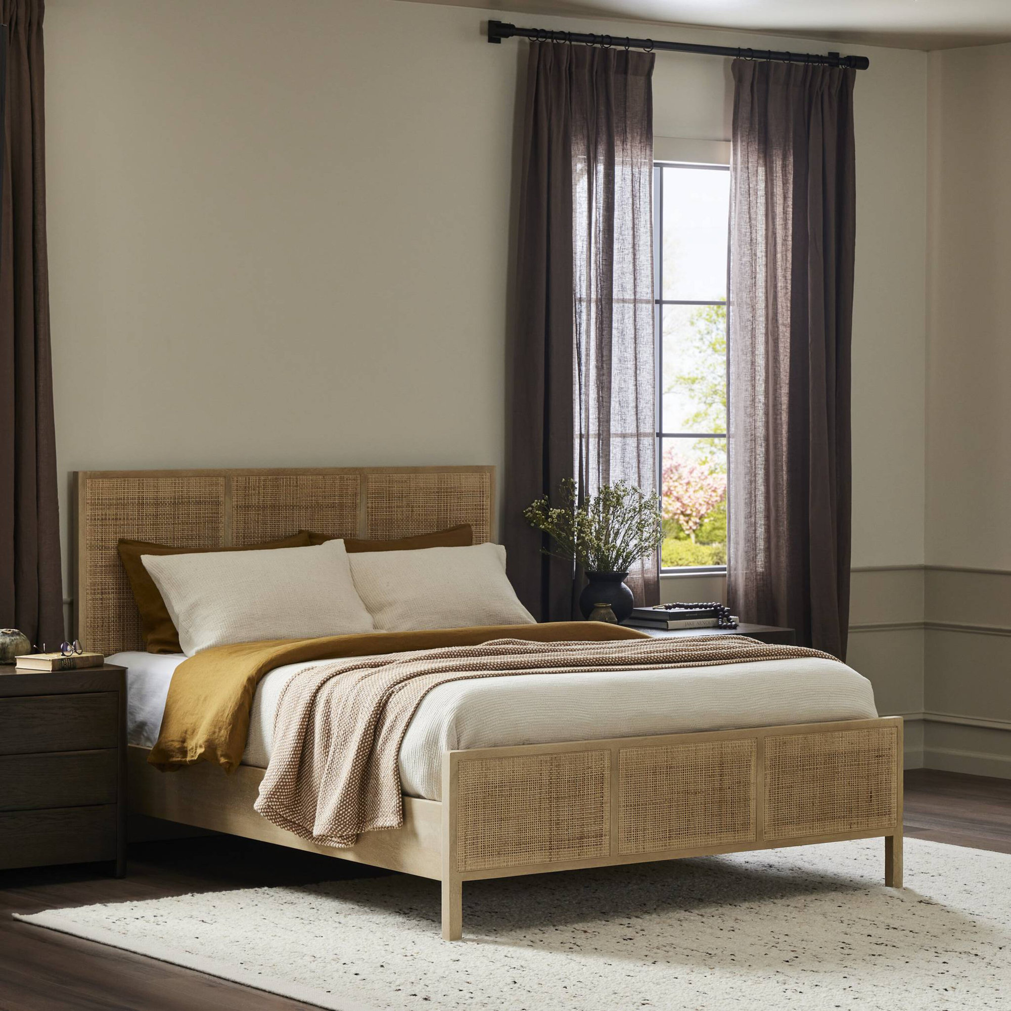 Nellie Cane Bed, Natural, Queen
