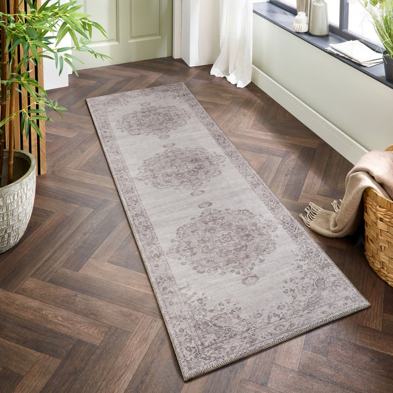 Oriental Vintage Look Machine Woven Polyester Indoor Area Rug in Tan, Ivory, Beige, Gray, 2'7"x9'10"