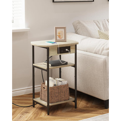 Table de bout à 3 niveaux avec station de charge, table de chevet avec port USB et prise de courant, table d'appoint étroite pour le salon et la chambre à coucher, tablette de rangement robuste avec pieds réglables