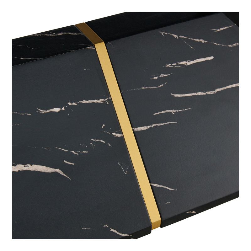 Ensemble de table et de chaises. Ensemble de salle à manger en panneau de fibres à densité moyenne à motif de marbre - 63 po x 35,4 po avec 4 chaises en polyuréthane avec un dossier élargi. Vous procure une sensation luxueuse.