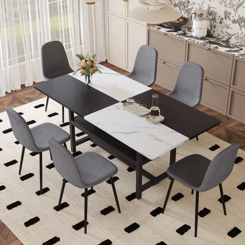 Ensemble de table et de chaises 71 pi x 35,4 po et table de salle à manger épissée avec fonction de rangement au milieu des pieds de la table.