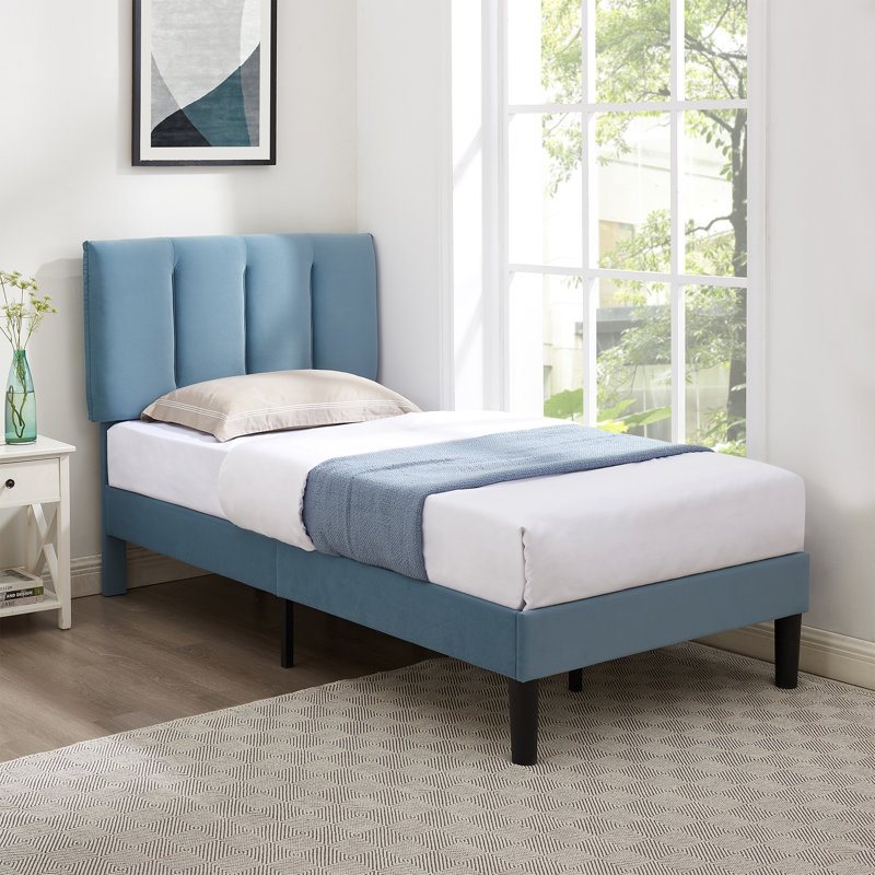 Structure de lit simple Auxter avec tête de lit réglable, cadre de lit plateforme en tissu d'ameublement en velours avec tête de lit capitonnée à rainures verticales, support à lattes en bois, sommier entièrement rembourré, sans sommier tapissier