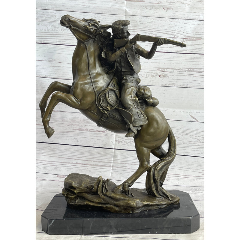 Figurines et sculptures