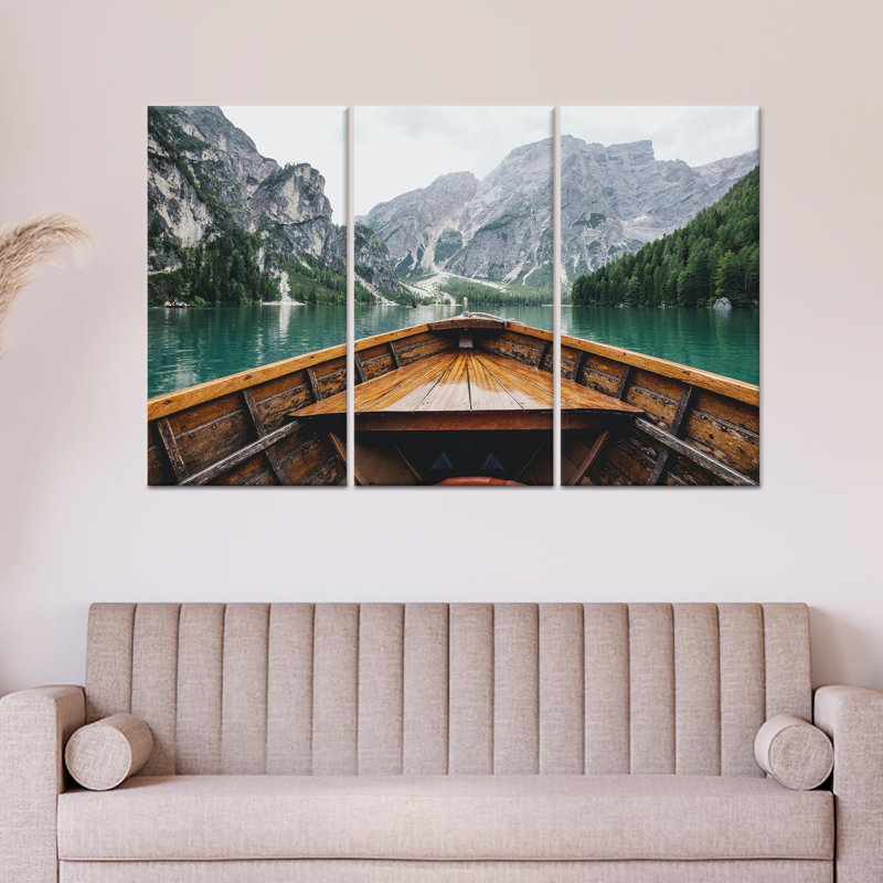 «Nature's Serenity: Mountain Lake Boat View», reproduction d'art sur toile tendue 3P, H : 47,2 x L : 70,9 pouces