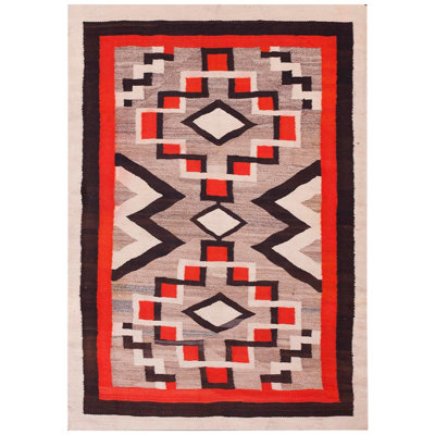 Tapis en laine tissé à plat gris américain et noir des années 1930 de 4 pi x 5 pi 8 po Navajo