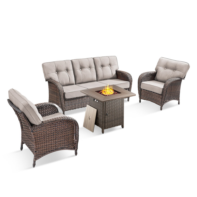 Ensemble de conversation d'extérieur en osier 4 pièces avec coussins et table de foyer d'extérieur Fiorillo, Beige