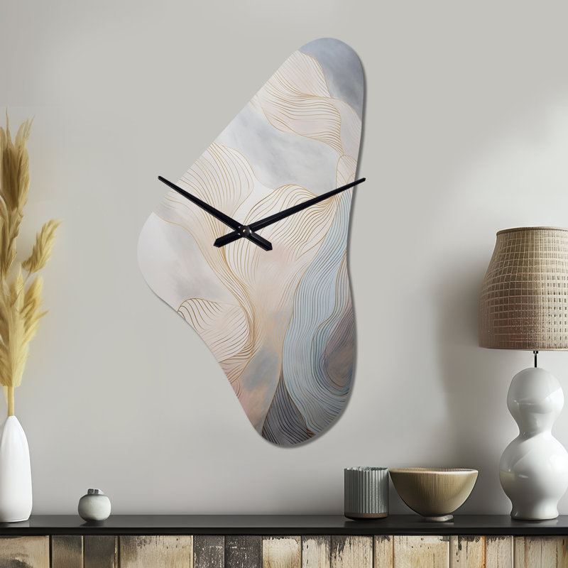 Kaja - Grande horloge murale dorée en forme de Boomerang - Forme unique, Grand