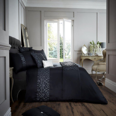 Delshire Microfiber Solid Colour Duvet Cover Set with Pillowcases Included
