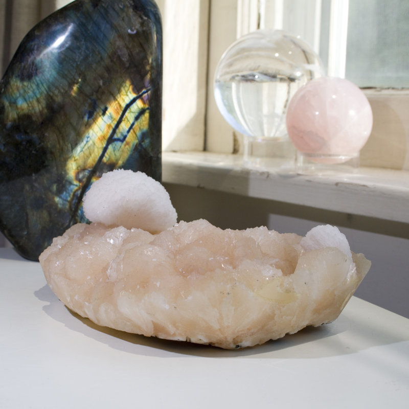 Scolécite sur cristal Stilbite rose