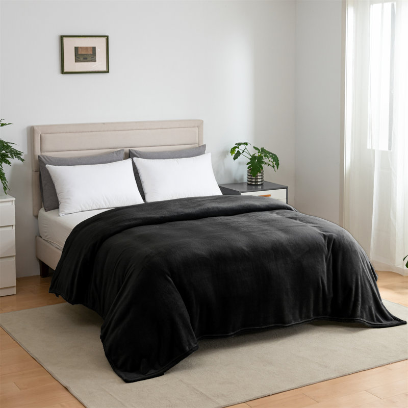 Machine Woven Throw Blanket, Double (4'6), Black