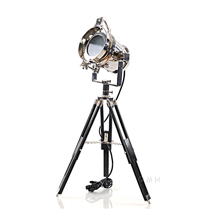 Lampe trépied 29 po