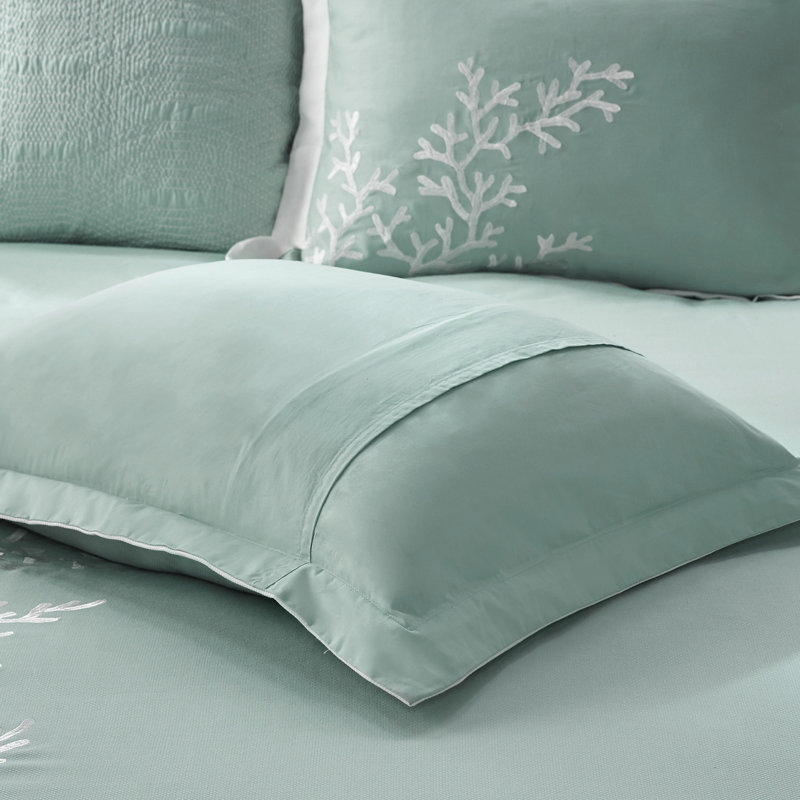 Édredon 100% coton, bourre de corail, détails décoratifs, jupe de lit à bordure et 2 taies décoratives, rembourrage surdimensionné