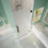 Porte de douche à charnière sans cadre l 30 po x H 72 po avec verre trempé 5/16 po