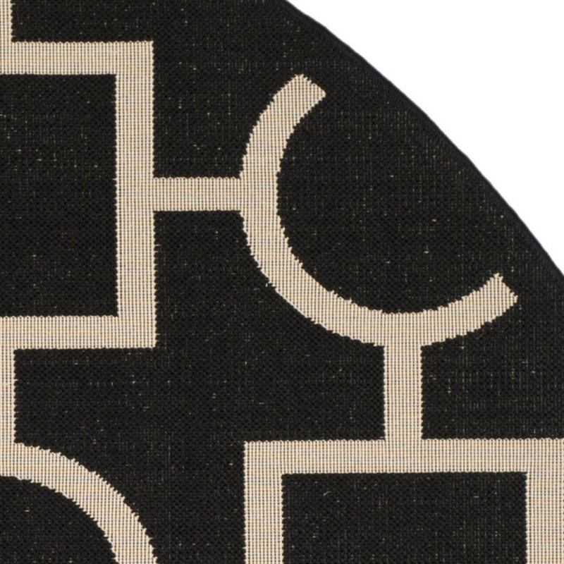 Courtyard Performance Geometric Rug, Round 7'10"