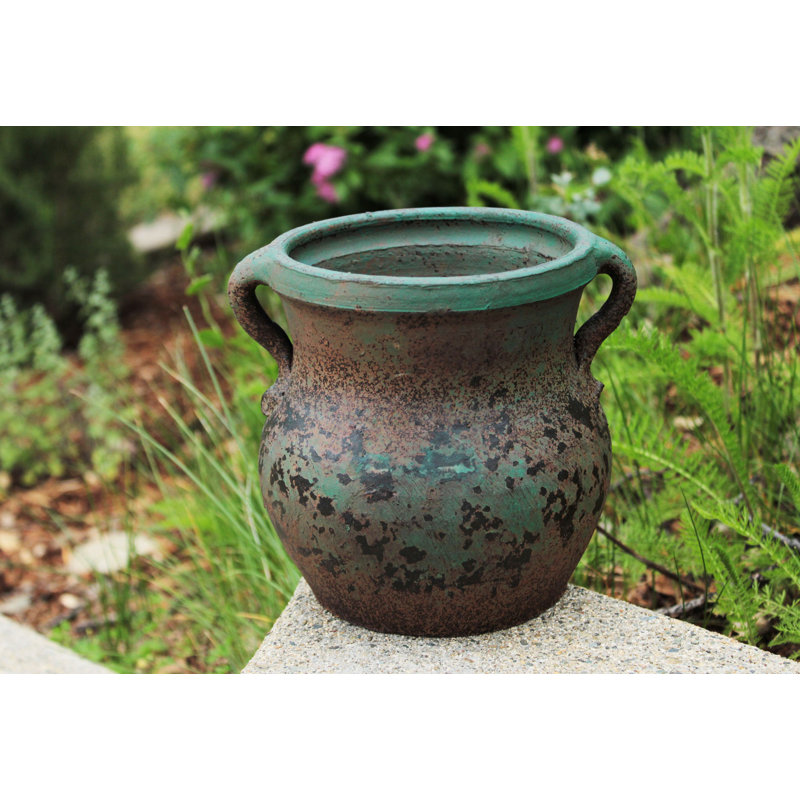 Pot à fleurs en argile