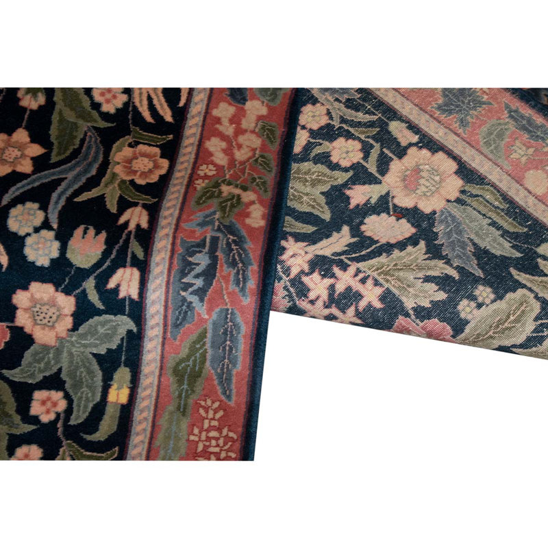 Tapis oriental en laine noir / rose / crème 2 pi 6 po x 12 pi Oriental