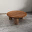 Table basse Rupert, plateau rond de 38 pouces, 3 pieds à colonnes, bois de manguier brun naturel