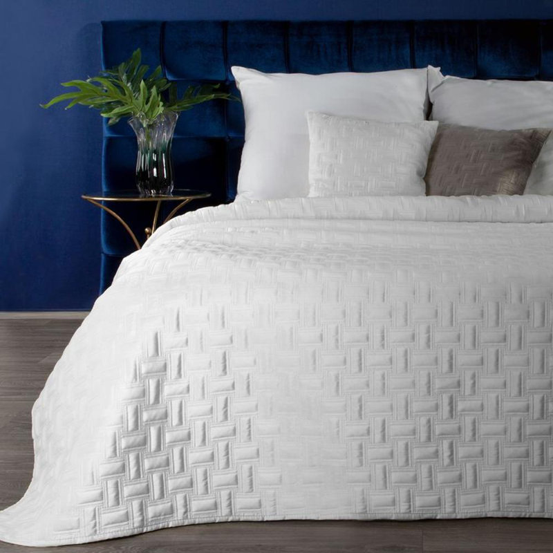 Lauring No Pattern Bedspread