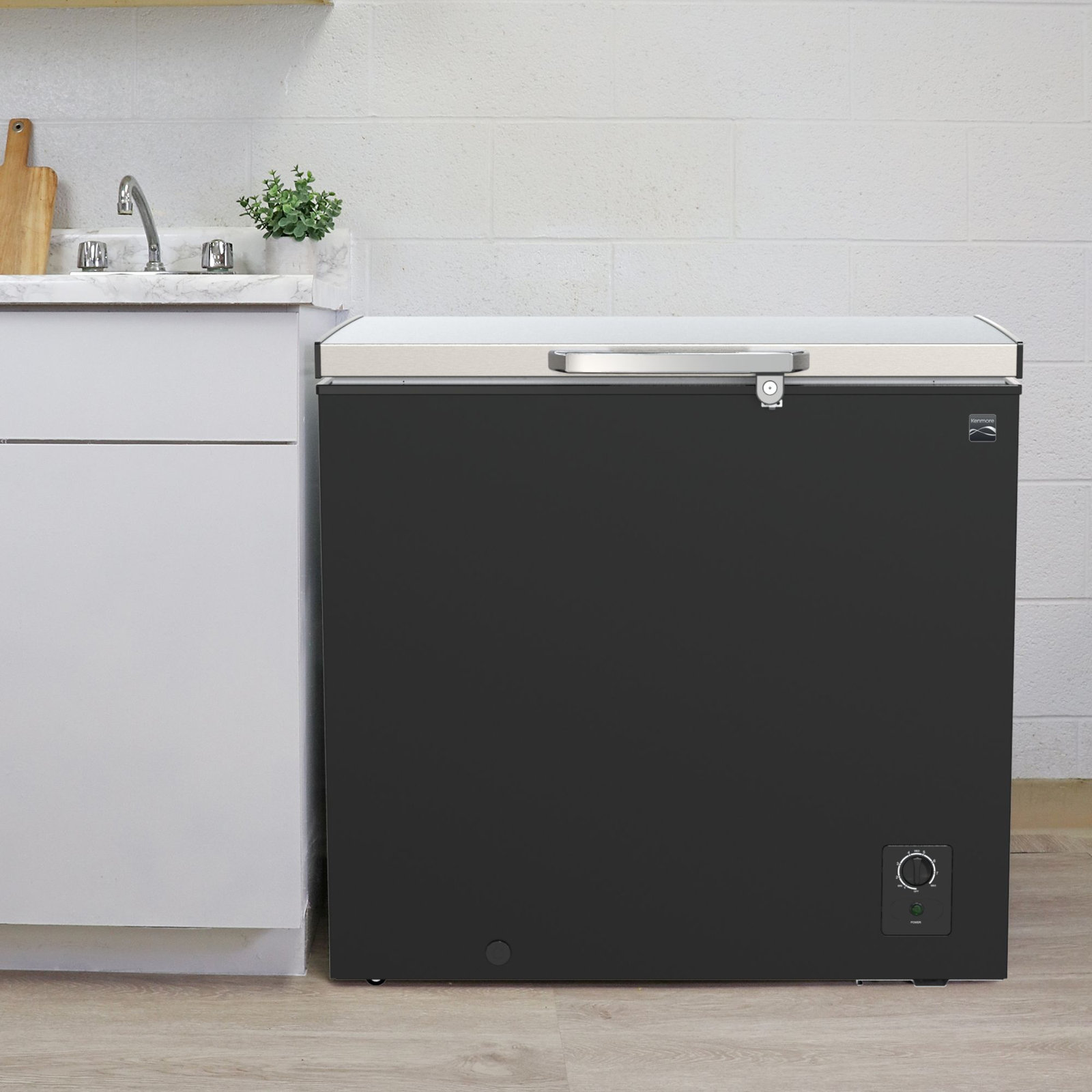 Kenmore 7 Cu. Ft. Compact Chest Freezer for Garage, Basement & Utility Room with Adjustable Temperature Controls | Fridge.com