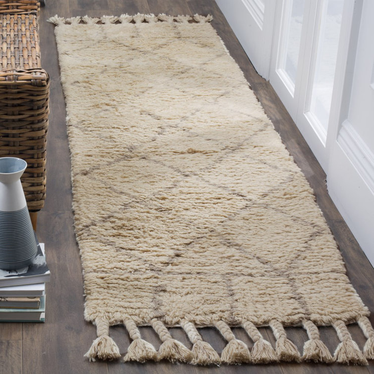 Aderonke Hand Tufted Wool/Cotton Geometric Rug in Beige